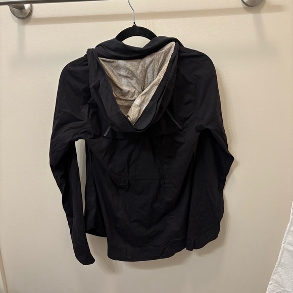 Athleta Rain Runner Jacket - Picture 11 of 15
